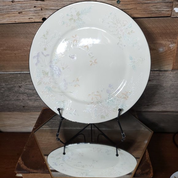 Lenox April Dinner Plate - 1980's Pastel Flowers with Platinum Rim - Picture 5 of 6